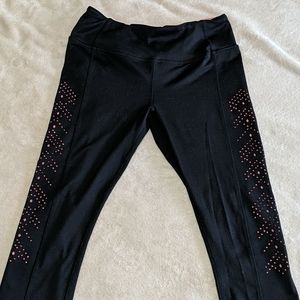 Maurice's inMOTION cropped athletic leggings